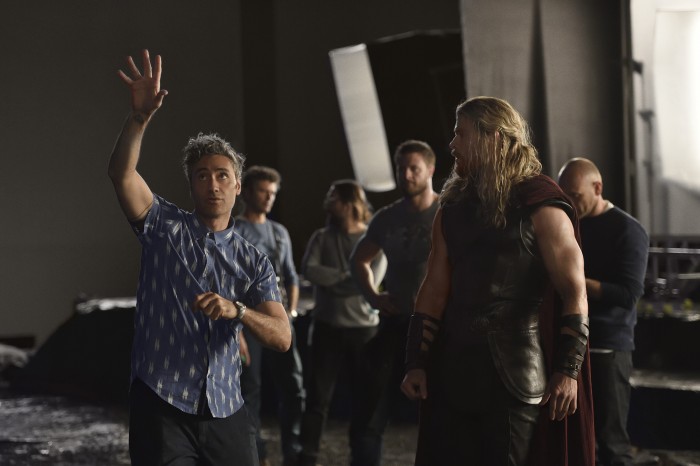 Thor Ragnarok BTS - Taika Waititi and Chris Hemsworth