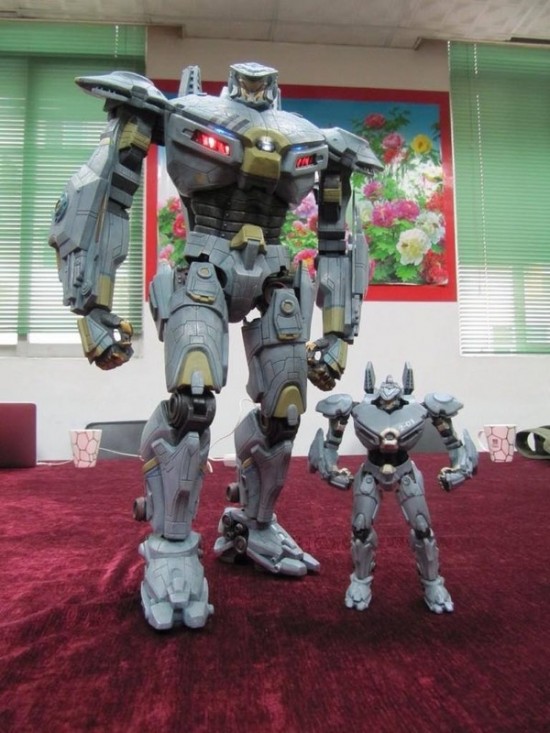 Pacific Rim 18" Jaeger Striker Eureka Figure Coming From NECA