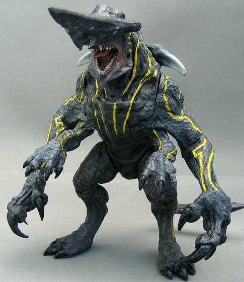 Pacific Rim 18" Knifehead Kaiju Toy