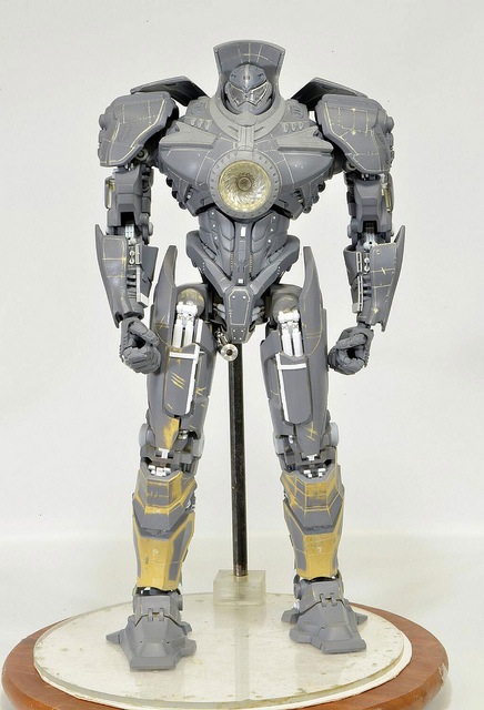 18" Gipsy Danger "Pacific Rim" Toy from NECA