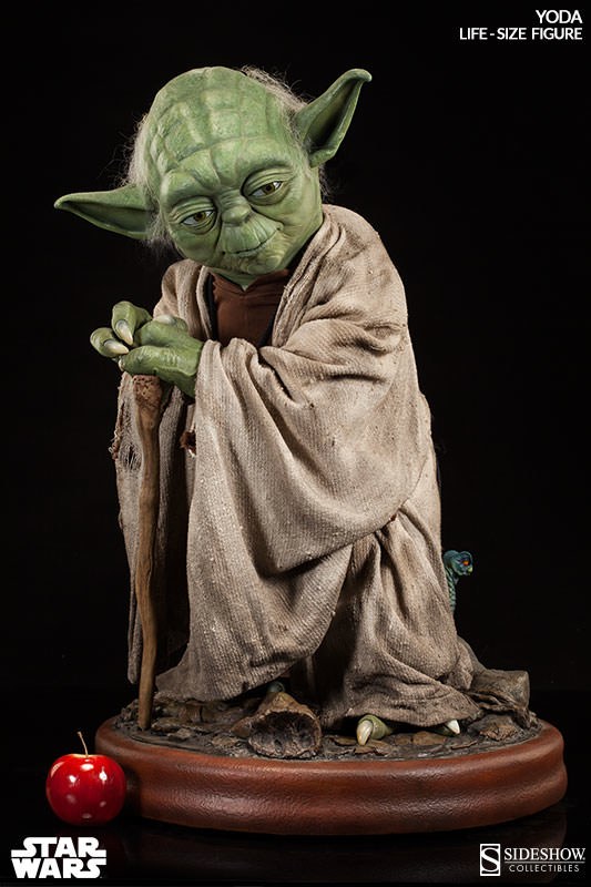 Sideshow Yoda Life-Size Figure