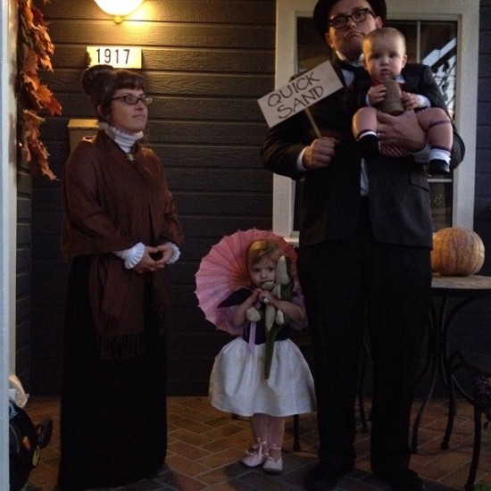 Family cosplays the Haunted Mansion stretch gallery