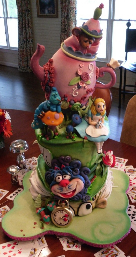 Alice in Wonderland Cake