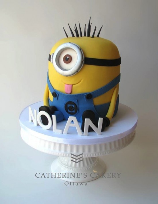 Minion Cake