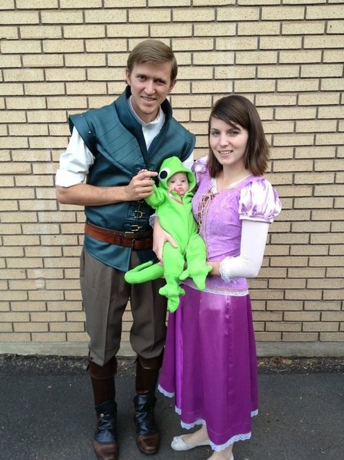 Family Tangled Cosplay