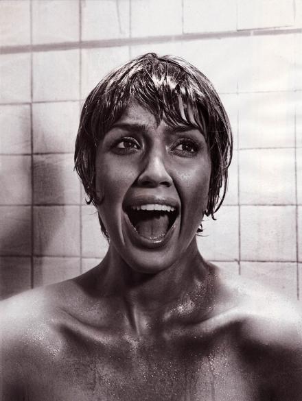 Jessica Alba in Psycho