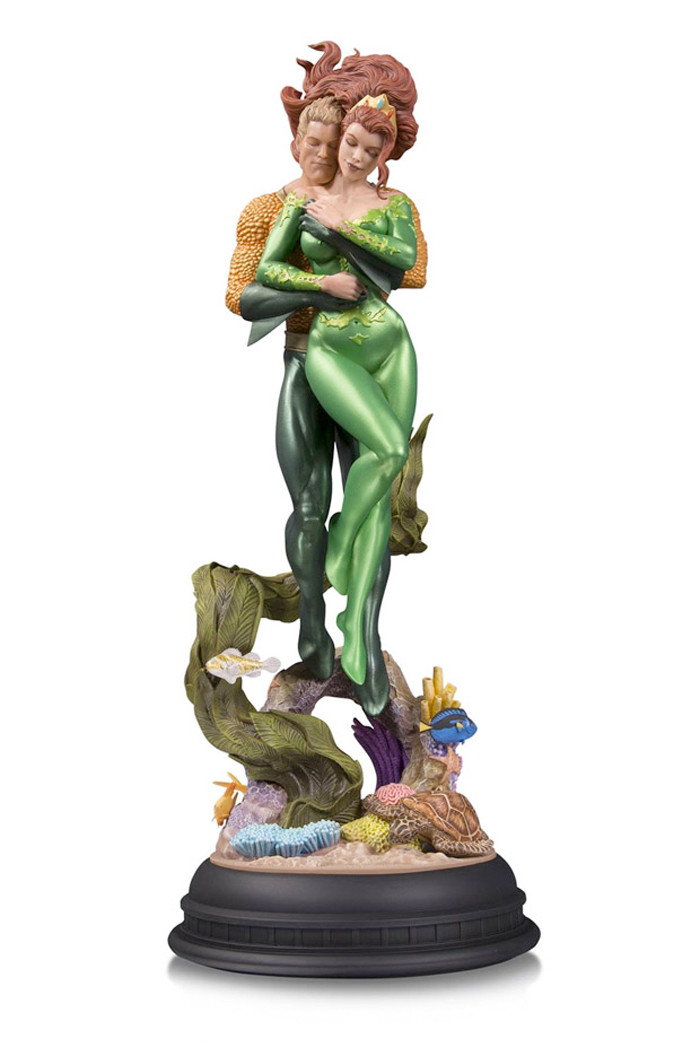 Aquaman Statue - DC Designer Series
