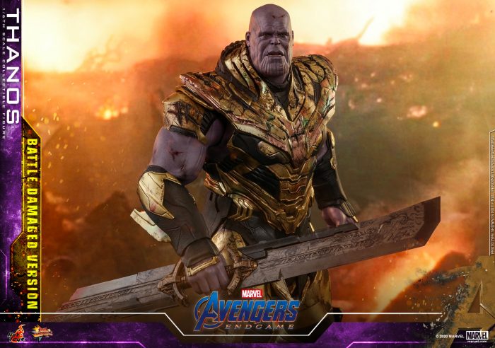 Avengers: Endgame - Battle Damaged Thanos Hot Toys Figure