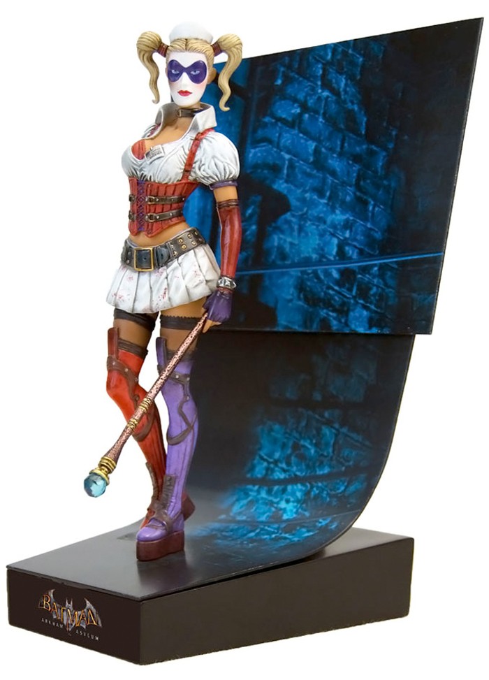 Batman: Arkham Asylum - Harley Quinn Statue