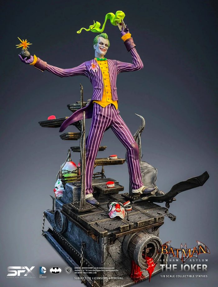 Batman: Arkham Asylum - Joker Statue