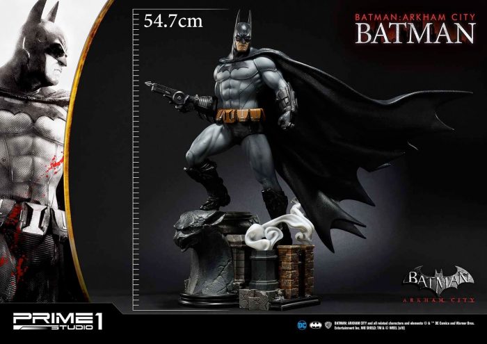 Batman: Arkham City Statue