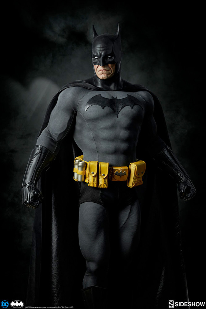 Batman Legendary Statue