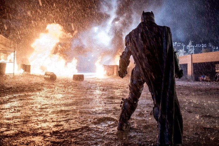batmanvsuperman-batman-fire-setphoto