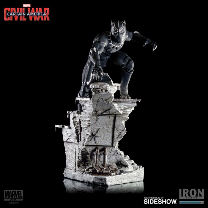 blackpanther-civilwar-sideshowstatue