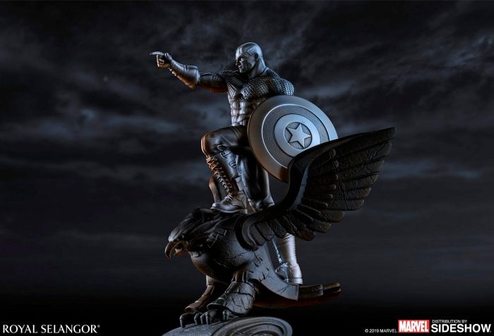 Captain America Resolute Statue