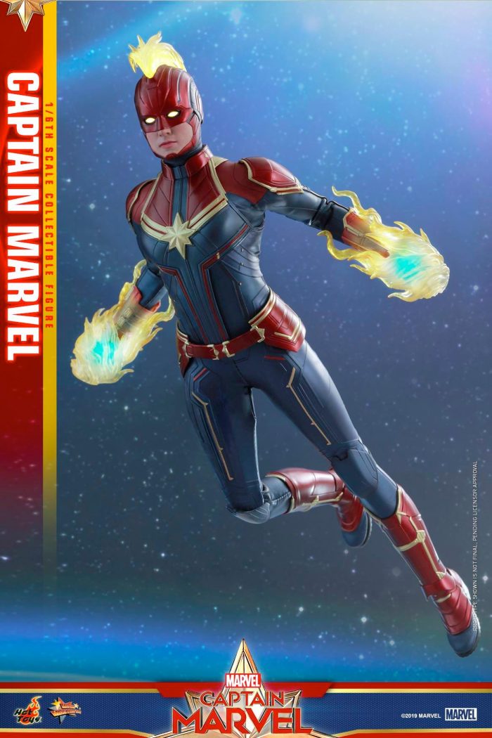 Captain Marvel Hot Toys Figure