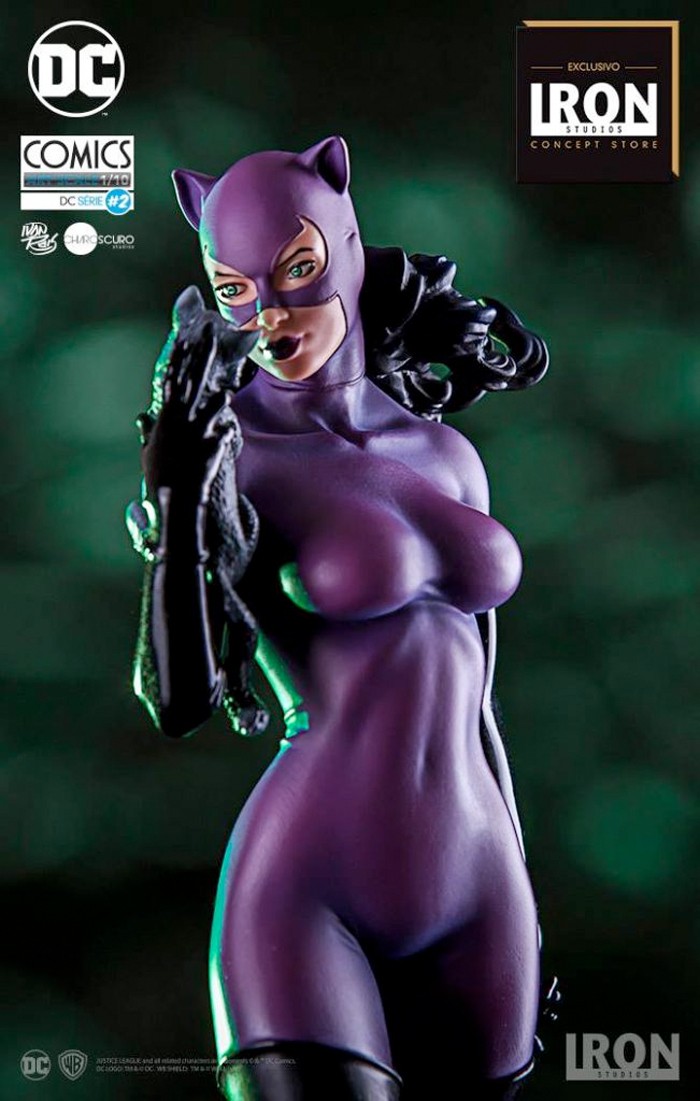 Iron Studios Catwoman Statue