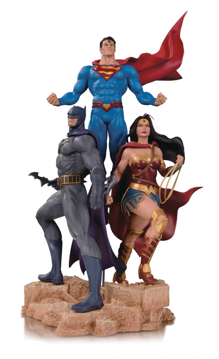 DC Trinity Statue