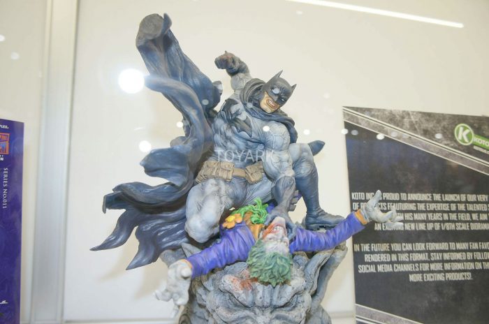 Kotobukiya DC Comics Statues