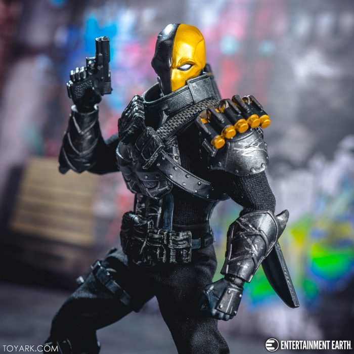 One:12 Collective Deathstroke Figure