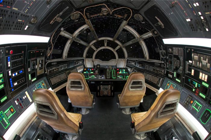 galaxys edge millenium falcon smugglers run cockpit.0153