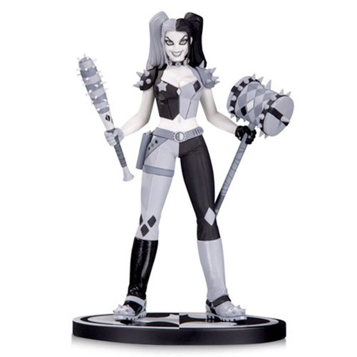 Harley Quinn Statue