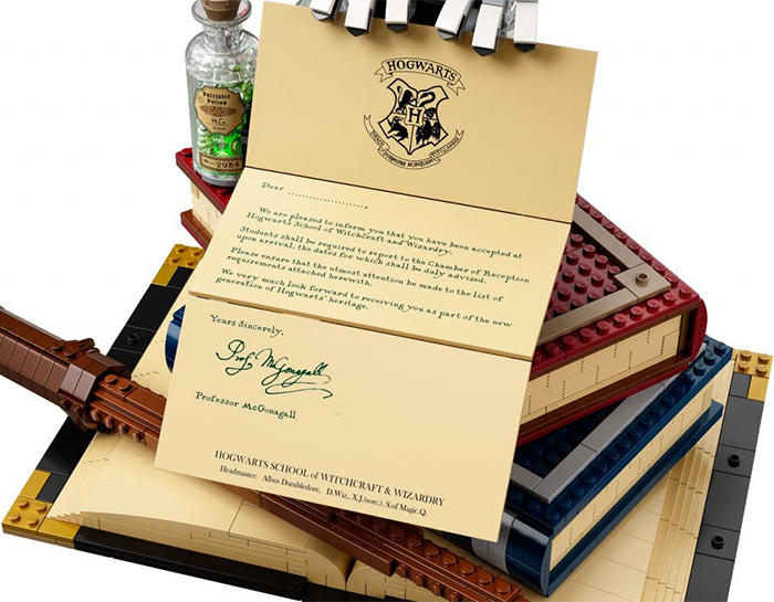 LEGO Harry Potter Hogwarts Icons Collectors' Edition