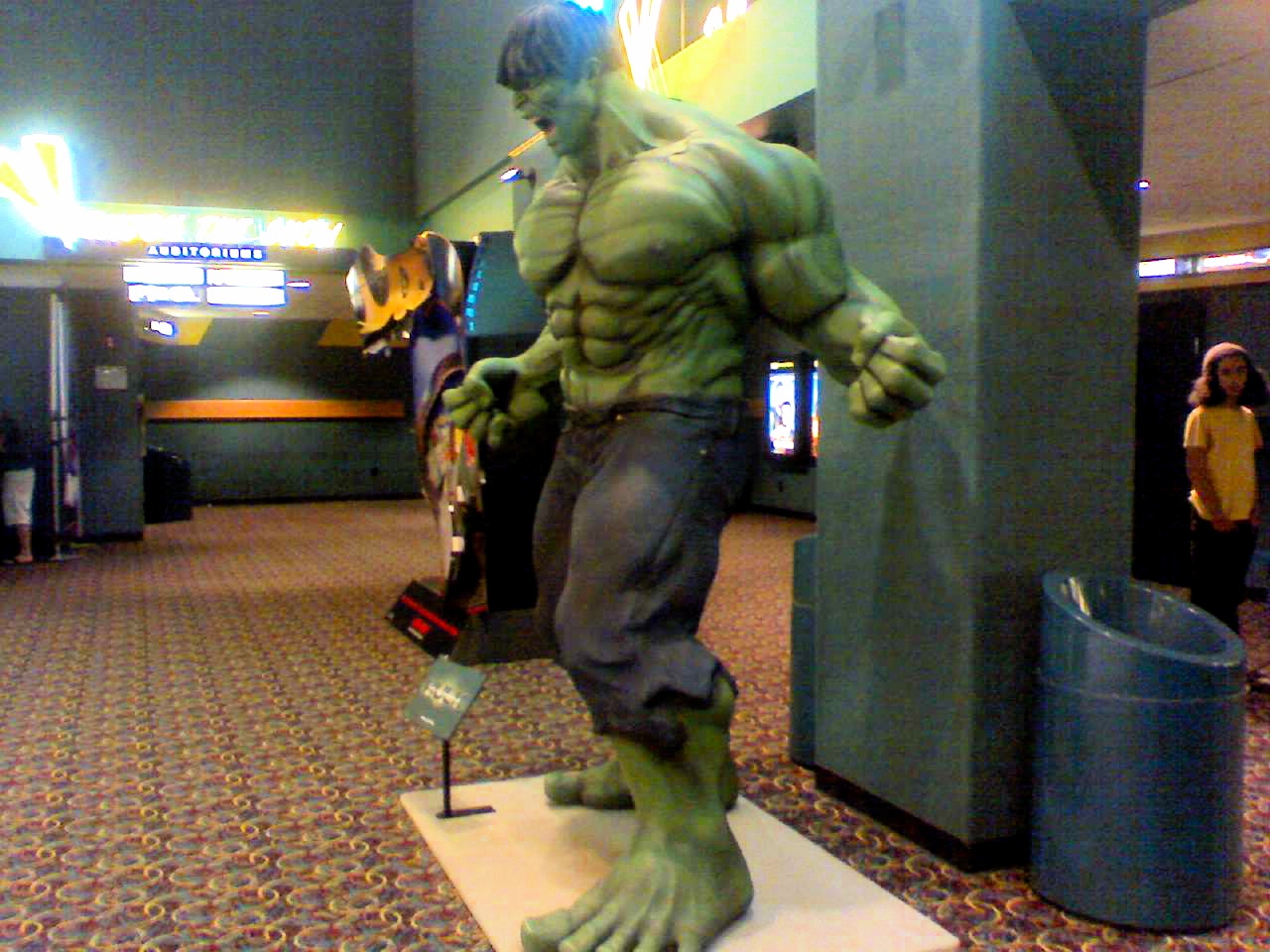 hulk sculpture