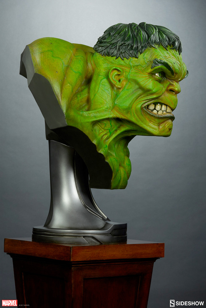 Incredible Hulk Sideshow Collectibles Life Size Bust