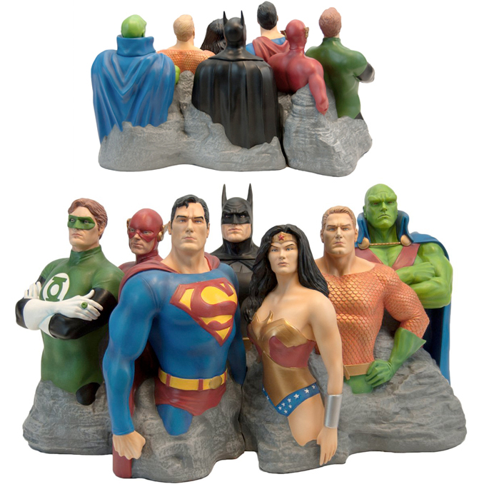 justiceleague-alexross-statue