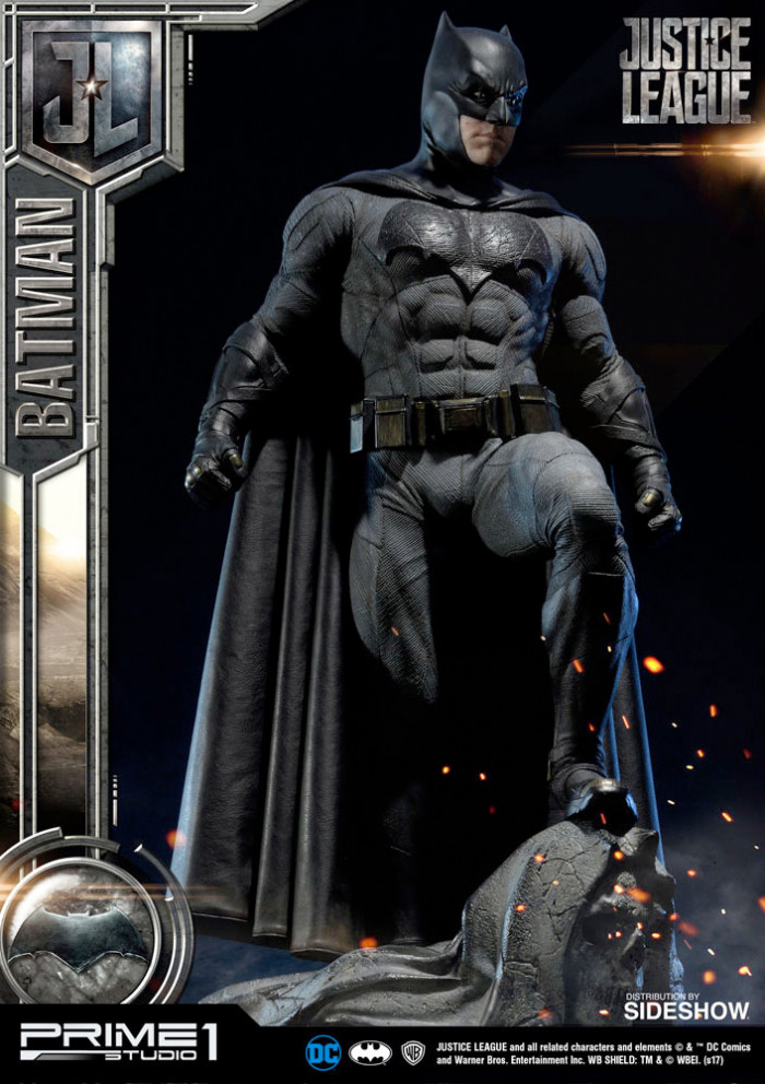 Justice League - Batman Statue