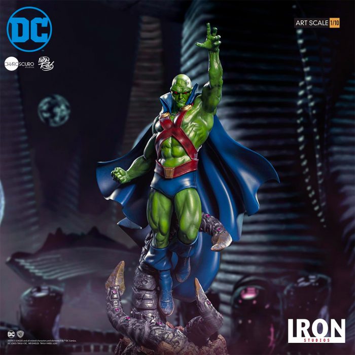 Martian Manhunter Statue