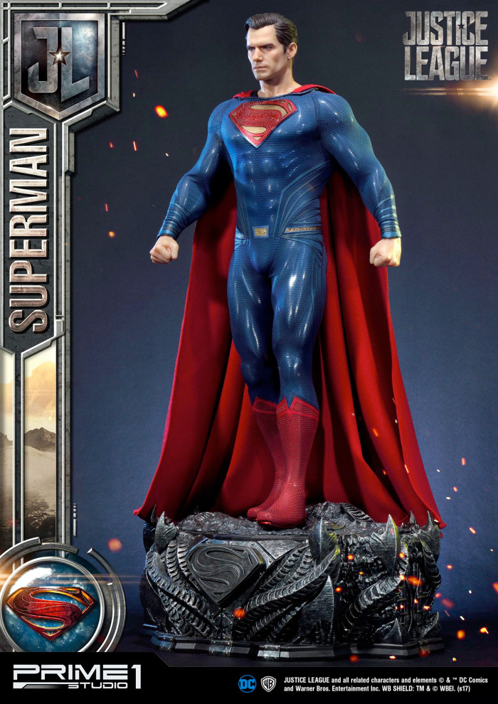 Justice League - Superman Statue