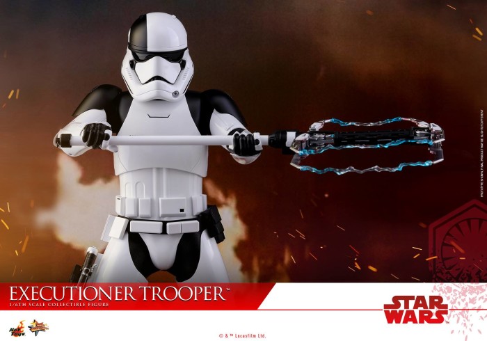 last-jedi-executioner-trooper-hot-toys