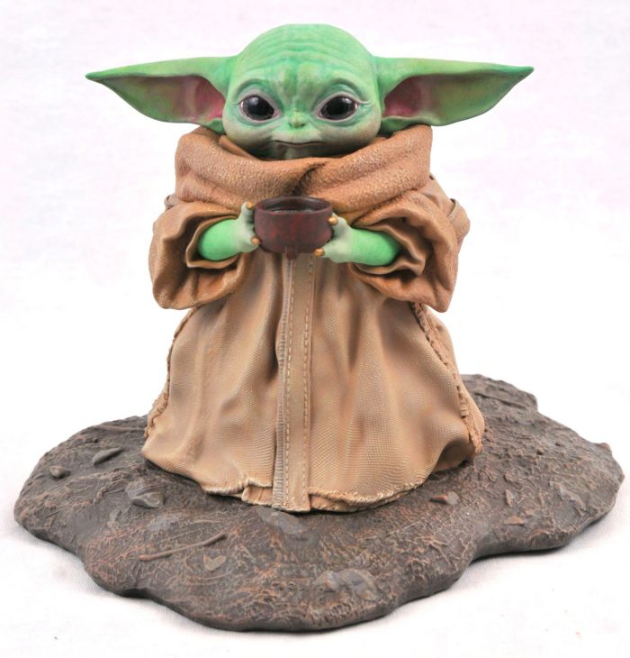 The Mandalorian - Gentle Giant Baby Yoda Statue