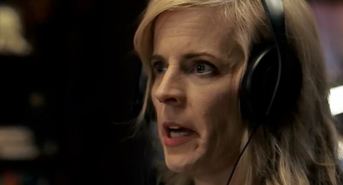 mariabamford-headphones