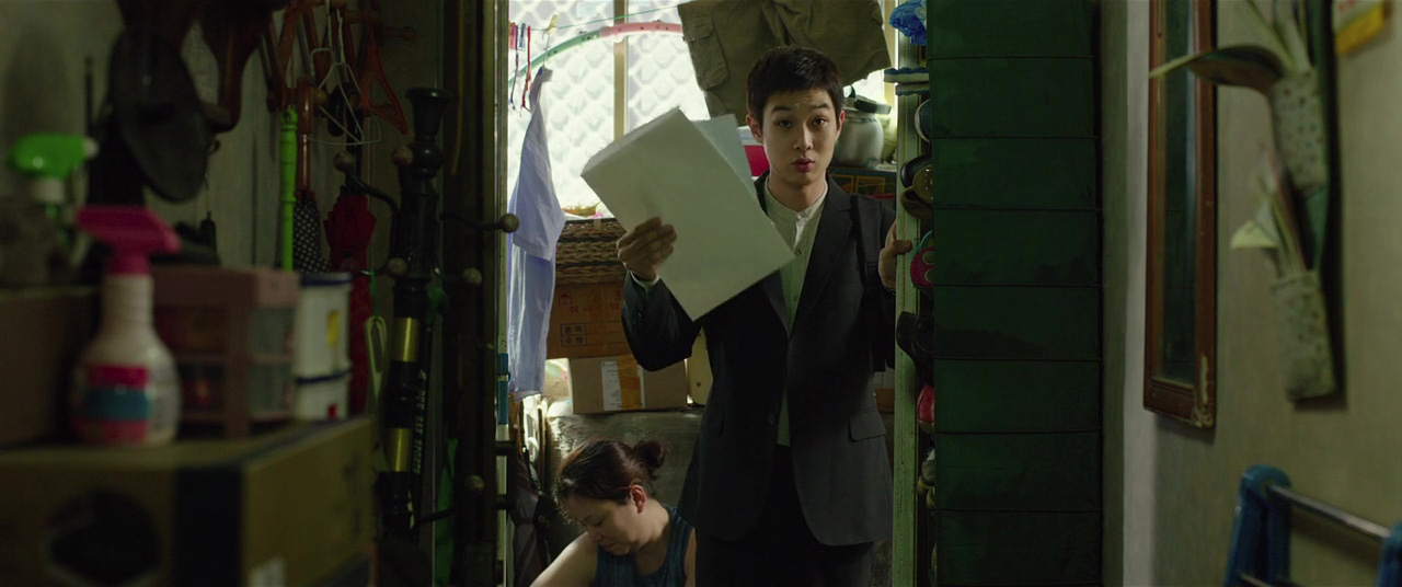 Watch: Parasite Storyboards Ahead of Graphic Novel Release – /Film