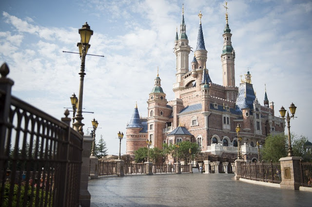 shanghai disneyland 1