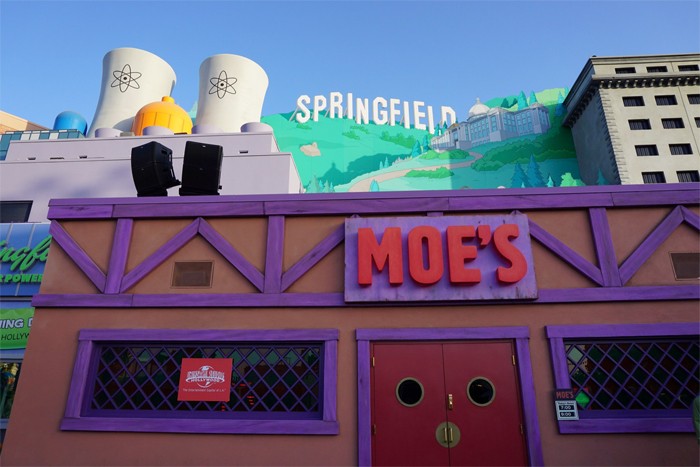 The Simpsons - Moe's Tavern