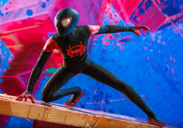 Spider-Man: Into the Spider-Verse Hot Toys Figure