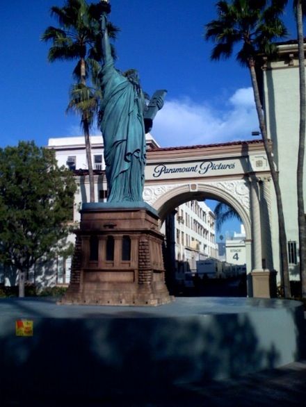 Cloverfield Statue