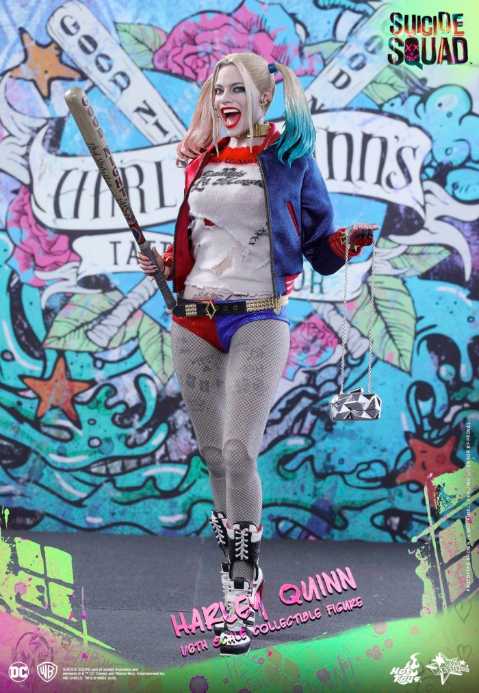 suicidesquad-hottoys-harleyquinn-figure