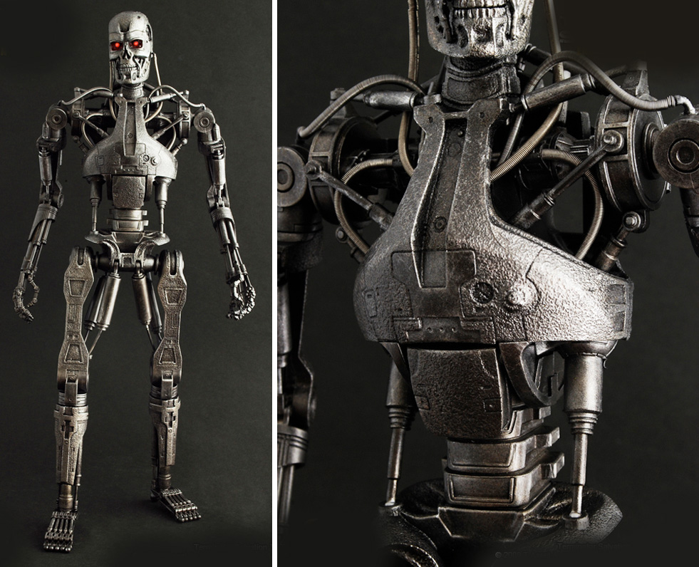 Cool Stuff: Hot Toys T-600 And T-700 Collectible Figures.