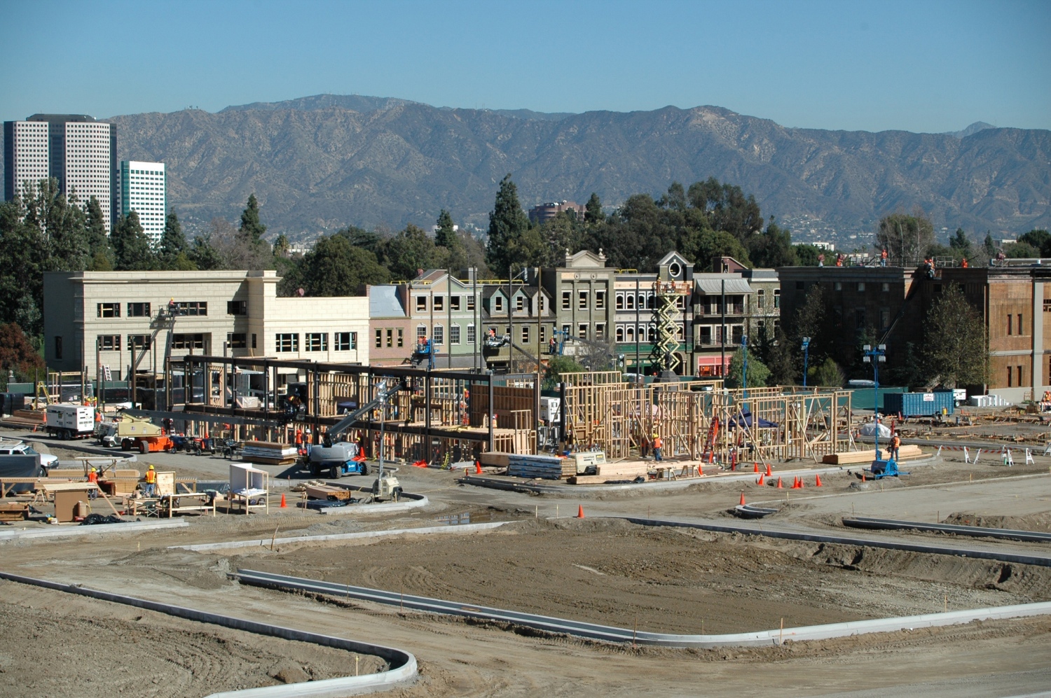 Universal Studios to Reopen Backlot in MidSummer /Film