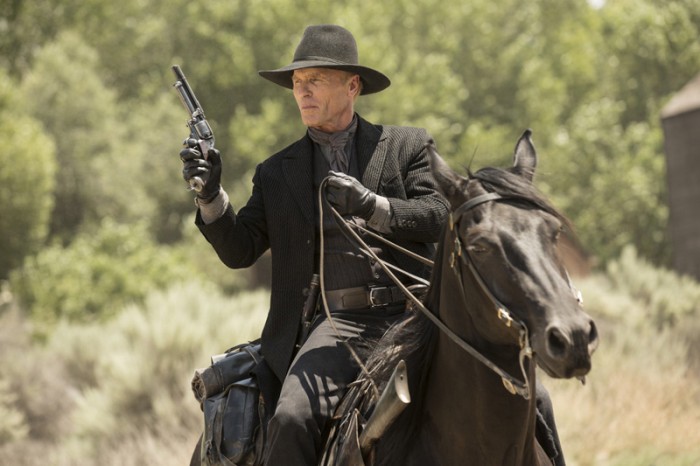 westworld-episode-2-spoiler-review-ed-harris-man-in-black