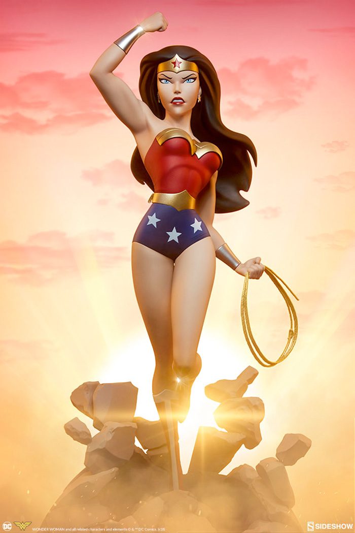 Wonder Woman Animated Statue