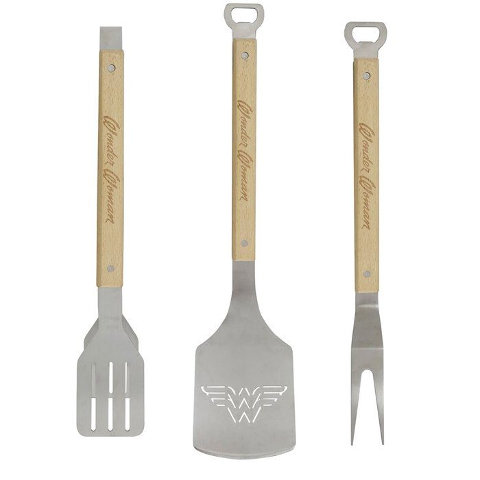 Wonder Woman BBQ Set