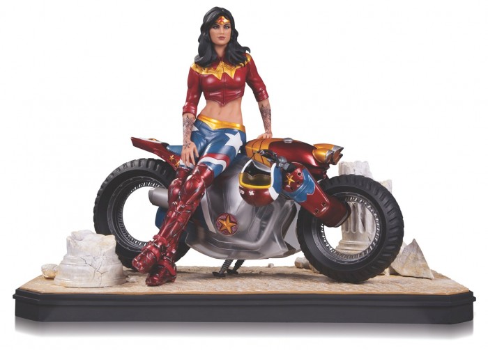 Gotham City Garage Wonder Woman Statue