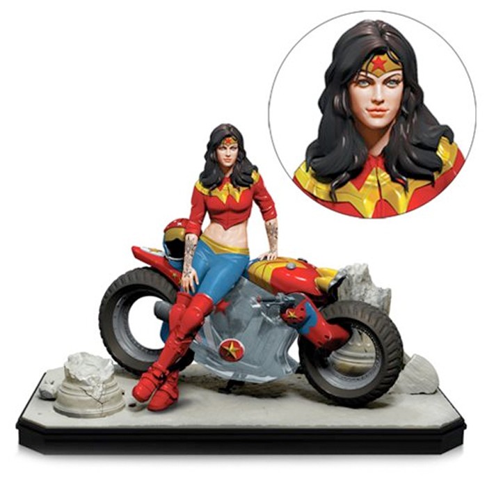 wonderwoman-gothamcitygarage-statue