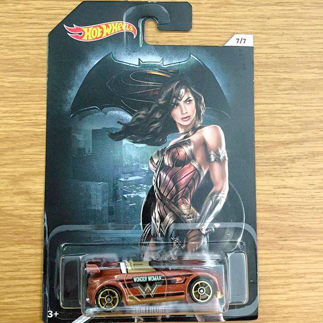 wonderwoman-hotwheelscar